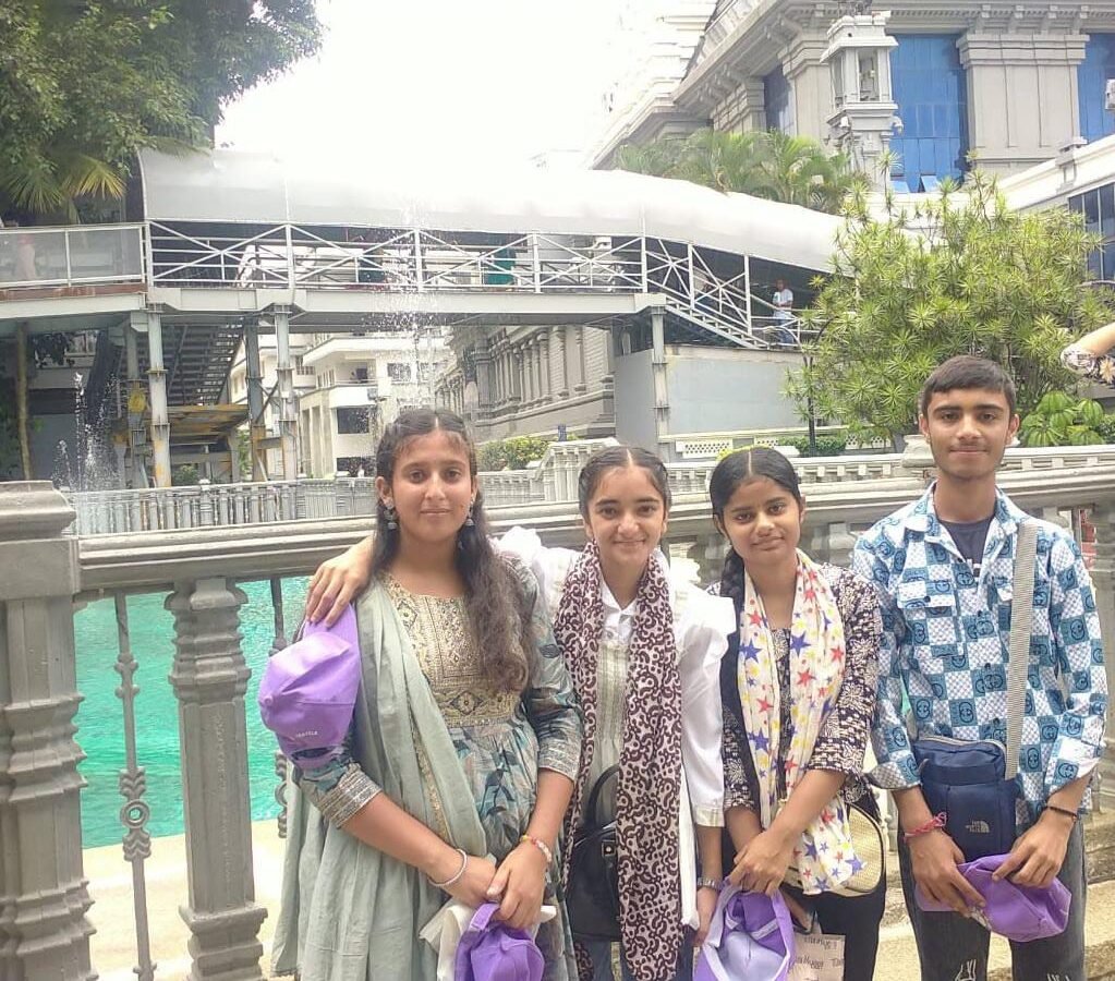 Students participating in Topper's Tour 2024-25
